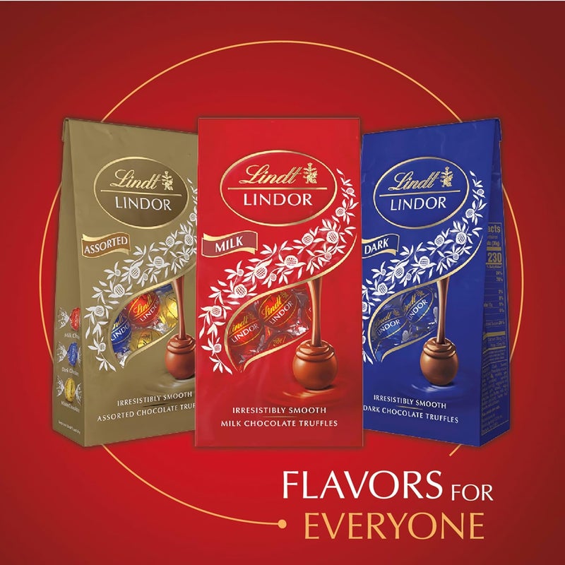 Lindt LINDOR Milk Chocolate Truffles, 50.8 oz (1400 g), 120 Count - Image 5
